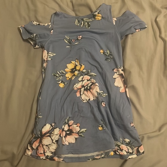 Flower dress - Picture 3 of 3